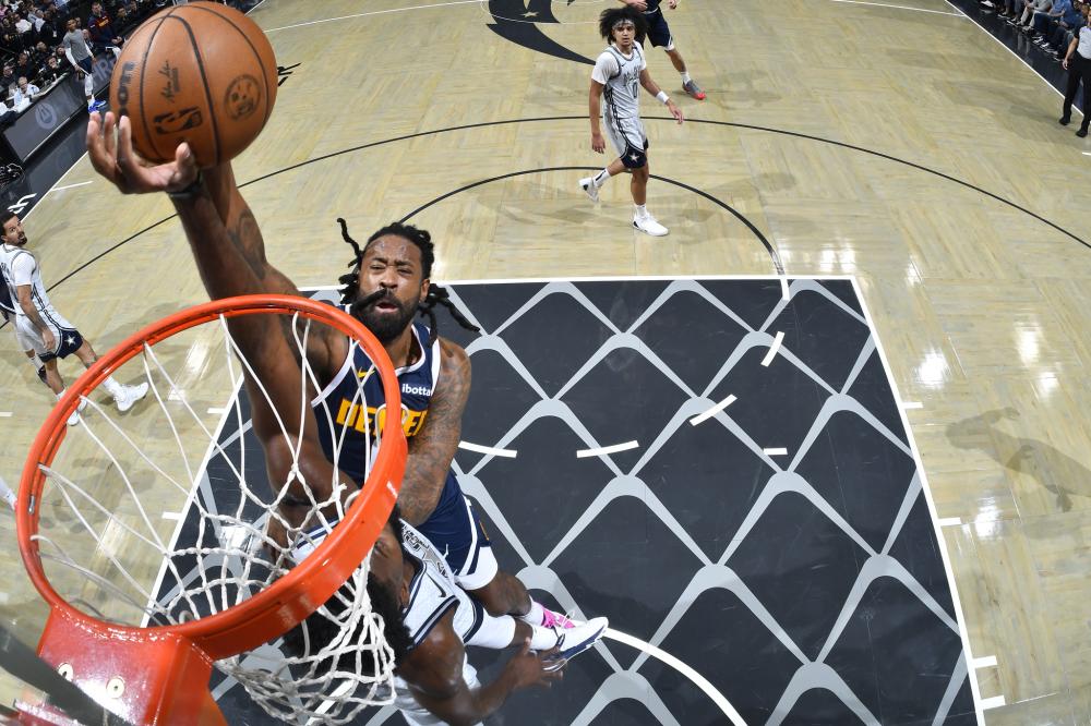 的目光正聚 的目光正聚